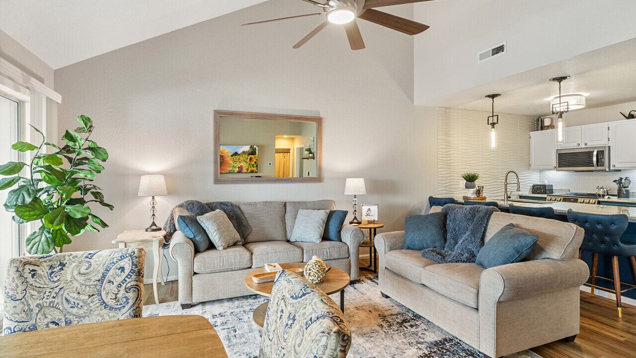 Photo of Livingroom in Village of Four Seasons