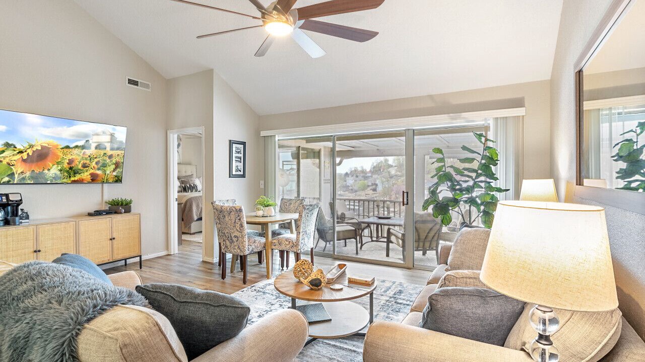 Photo of Livingroom in Village of Four Seasons