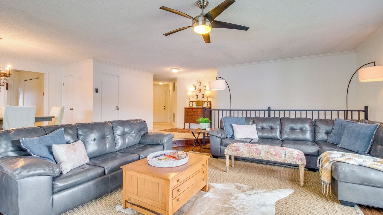 Photo of Livingroom in Cherokee Village