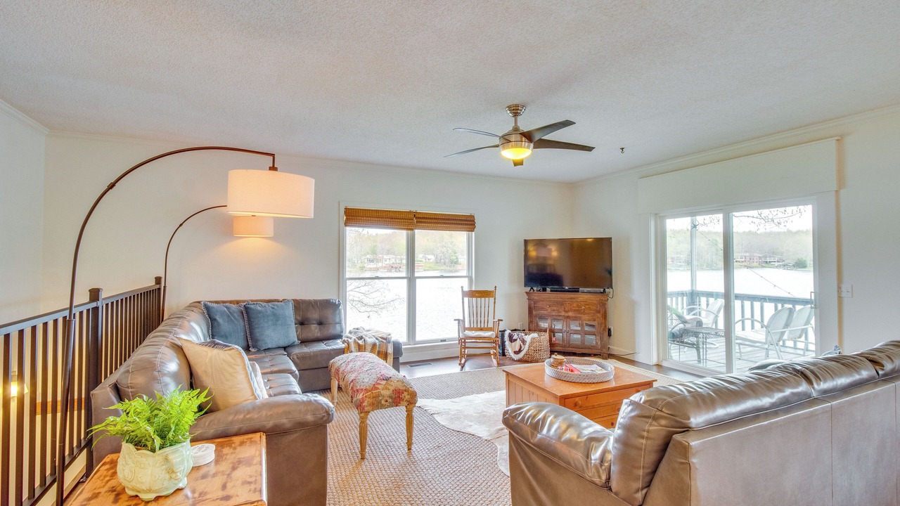 Photo of Livingroom in Cherokee Village
