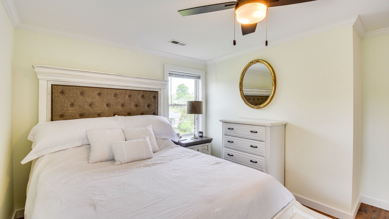 Photo of Bedroom in Fair Play