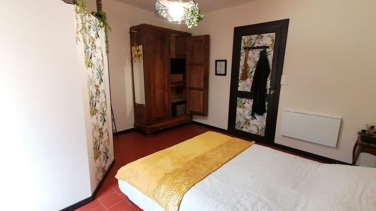 Photo of Bedroom in Cachen