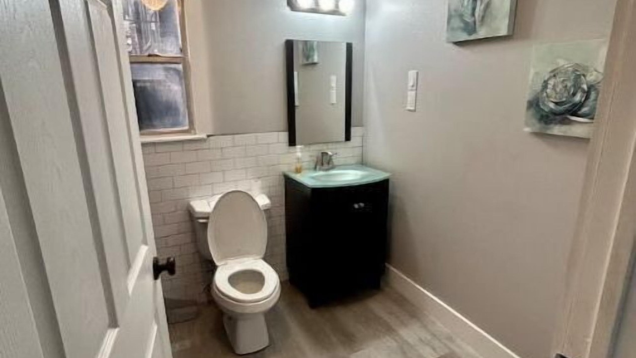 Photo of Bathroom in Pecan Acres