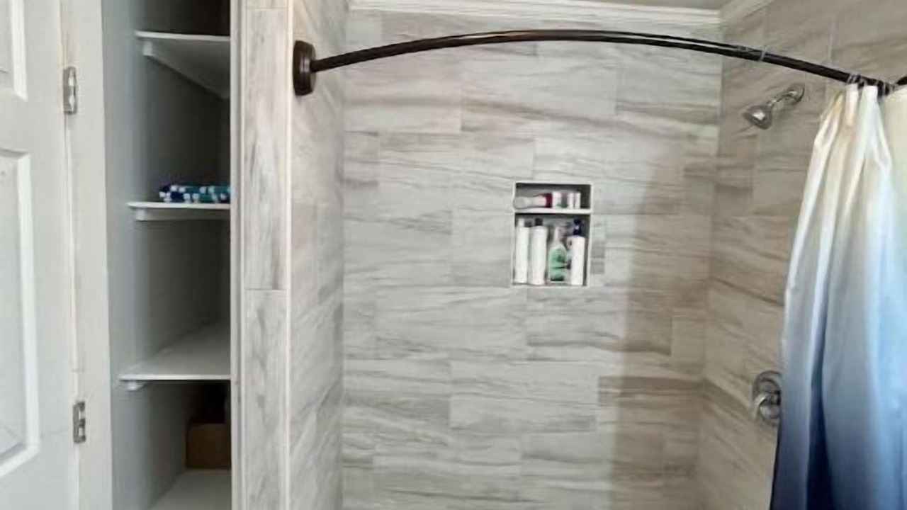 Photo of Bathroom in Pecan Acres