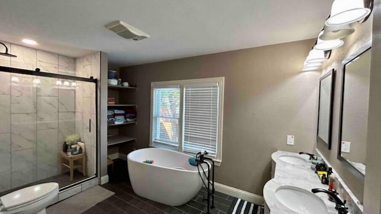 Photo of Bathroom in Pecan Acres