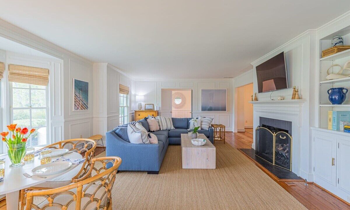 Photo of Bedroom in Weems