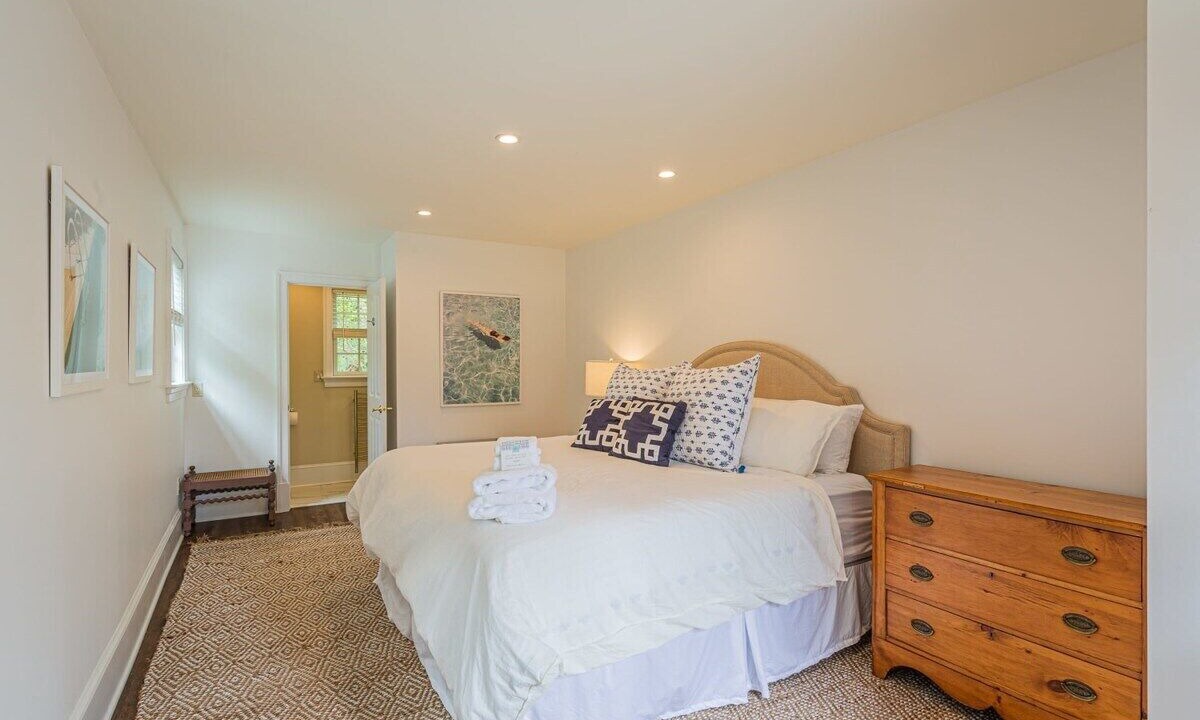 Photo of Others in Weems