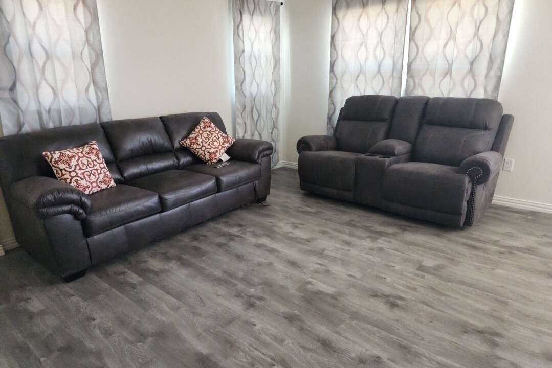 Photo of Livingroom in Plainview