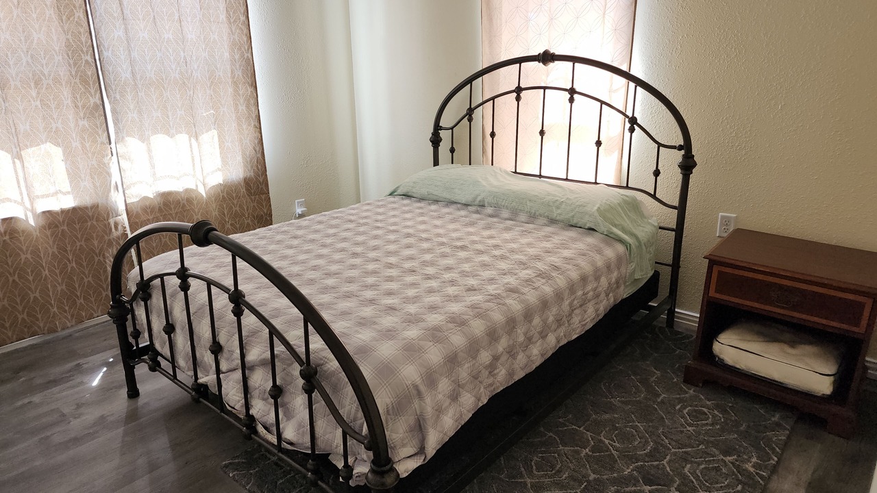 Photo of Bedroom in Plainview