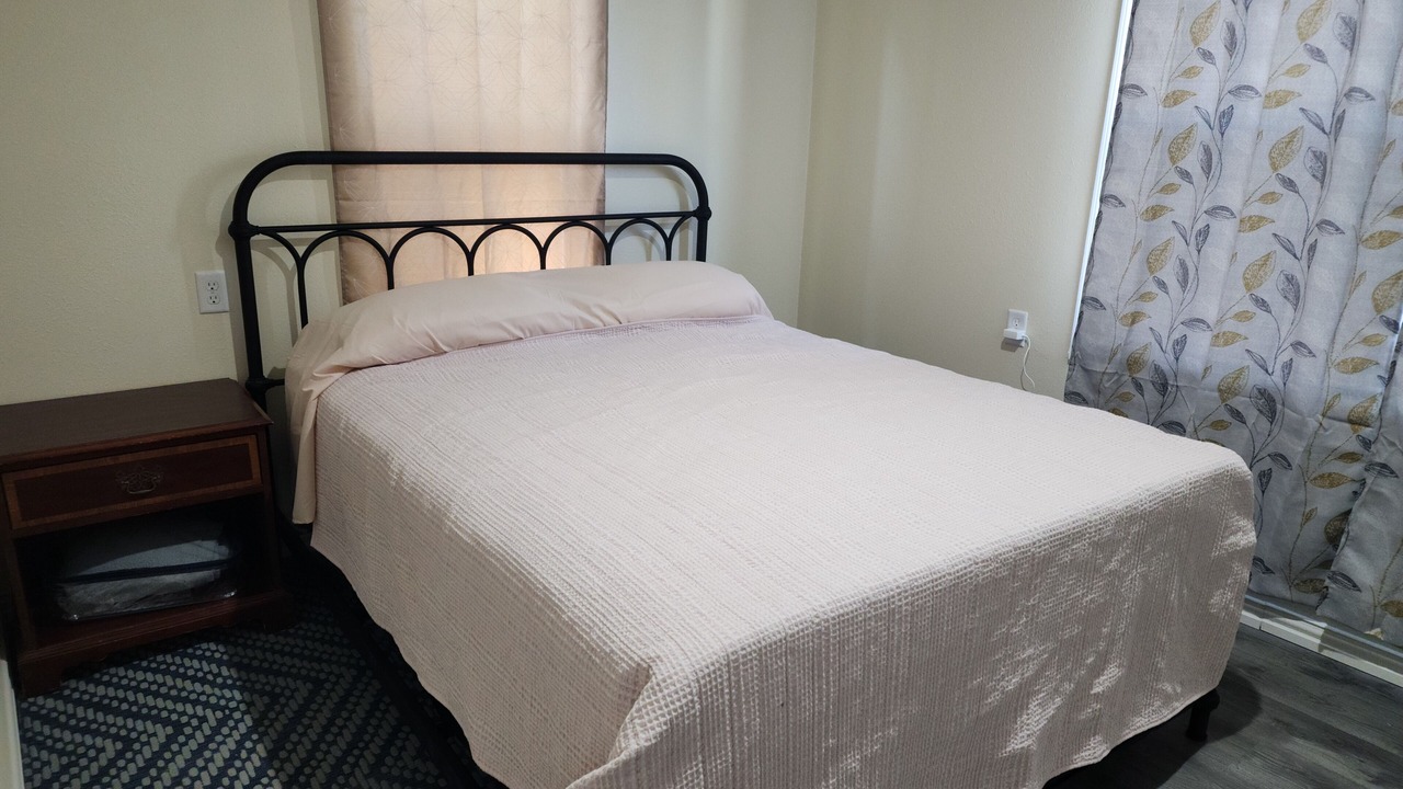 Photo of Bedroom in Plainview