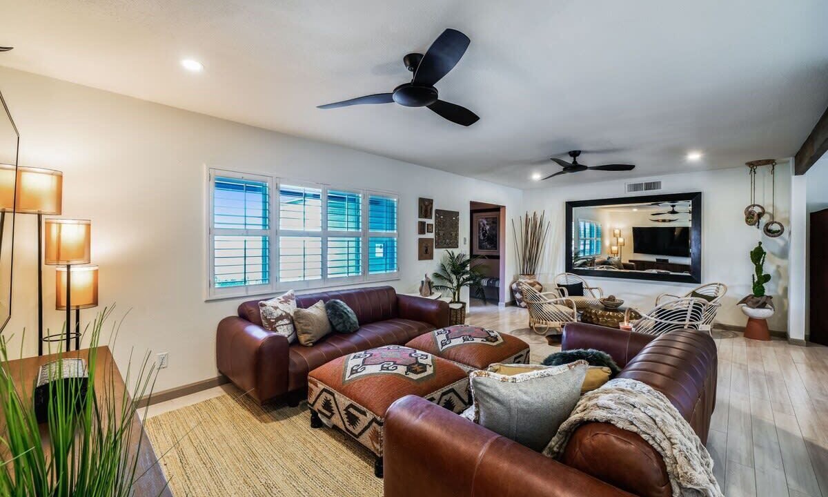 Photo of Livingroom in Scottsdale Country Acres