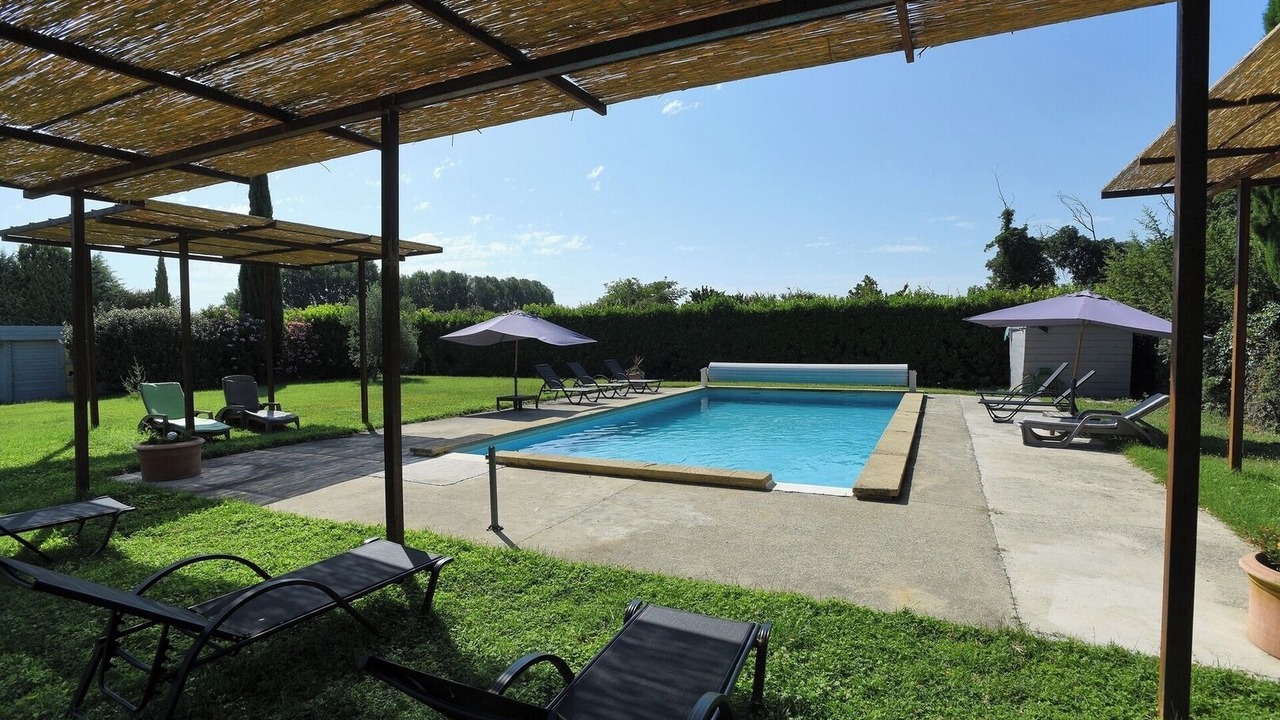 Photo of Outdoor in Caderousse