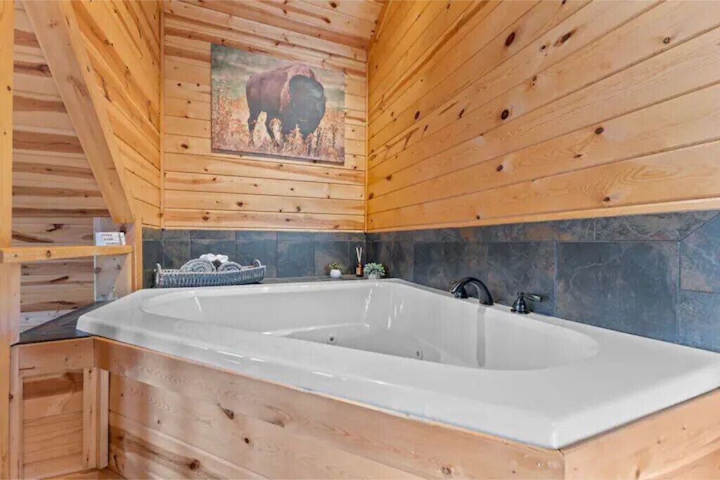 Photo of Bathroom in Jasper