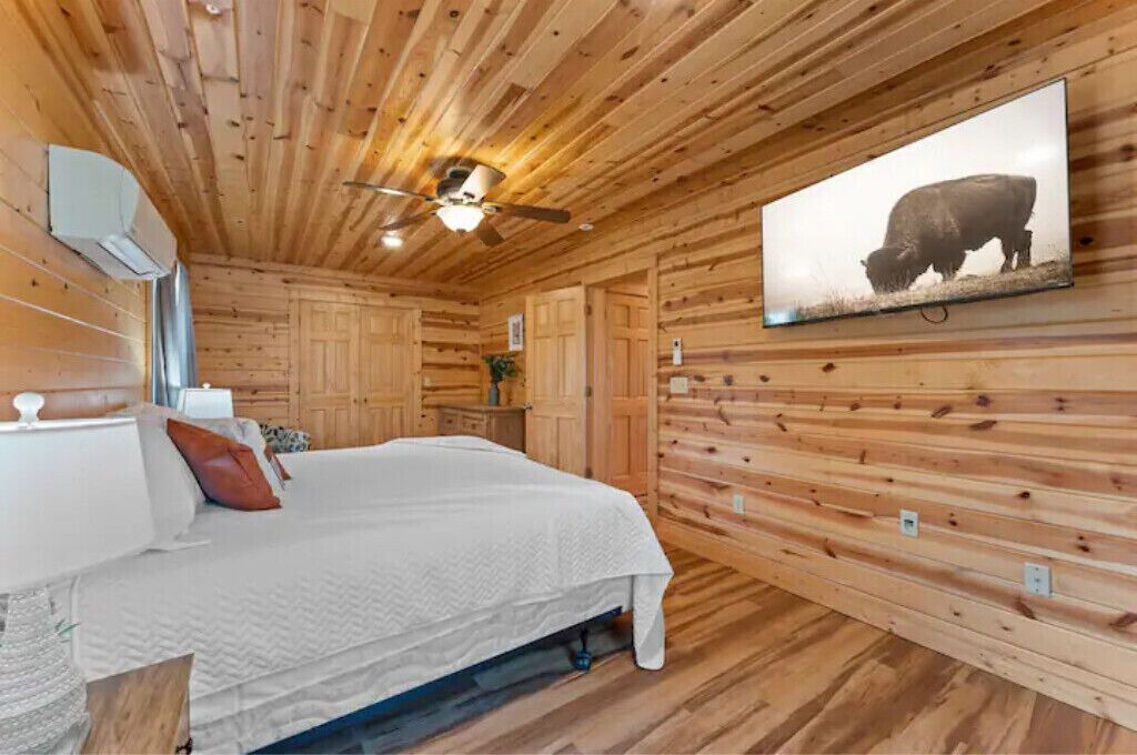 Photo of Bedroom in Jasper