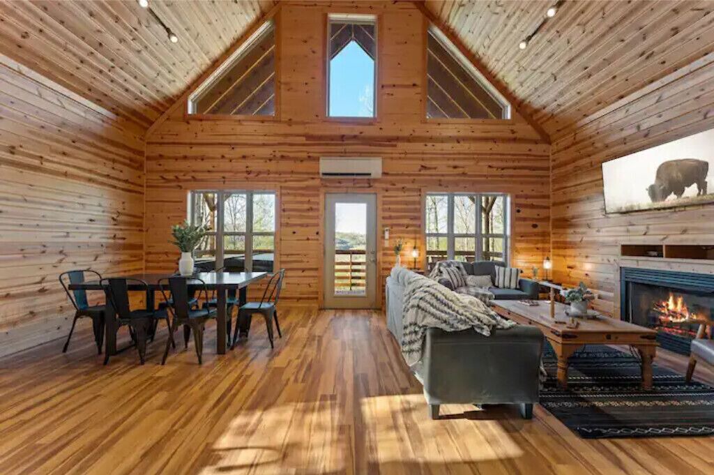 Photo of Livingroom in Jasper