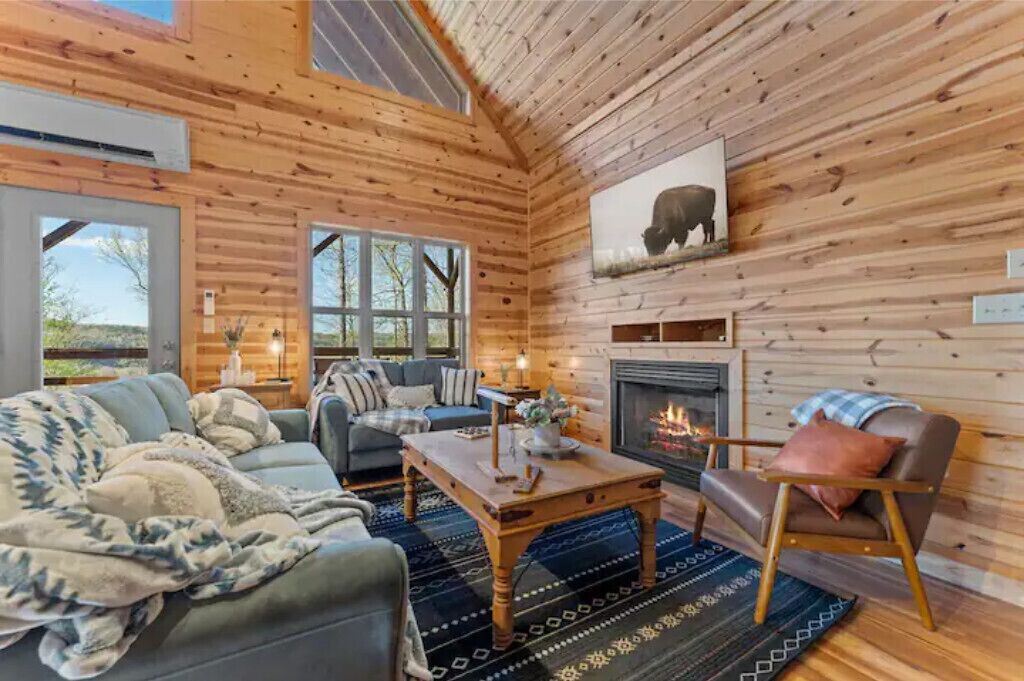 Photo of Livingroom in Jasper