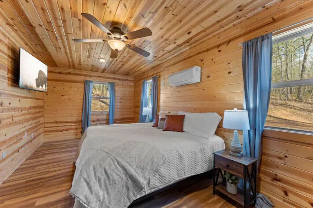 Photo of Bedroom in Jasper