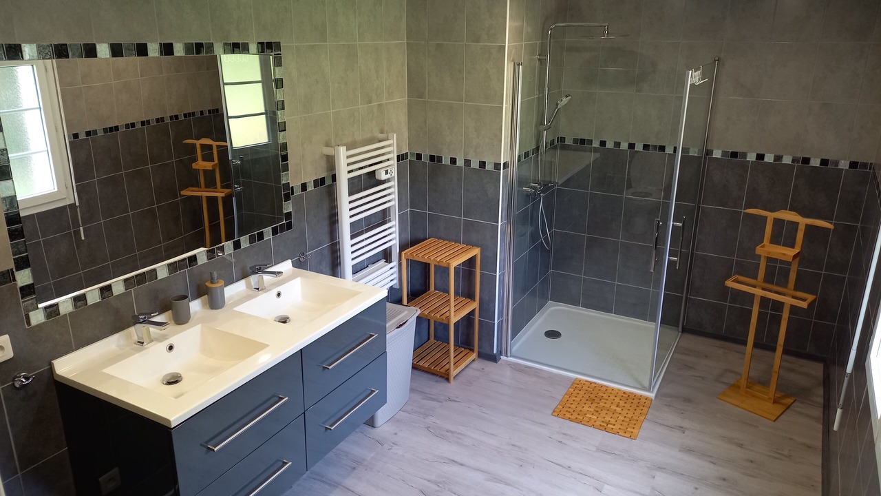 Photo of Bathroom in Le Vieil-Evreux