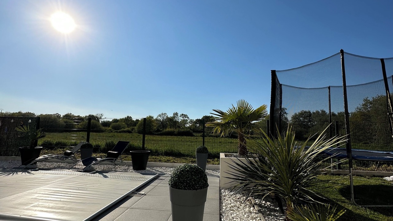 Photo of Patio Balcony in Saint-Andre-des-Eaux