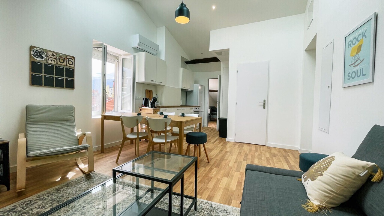 Photo of Livingroom in Secteur 2
