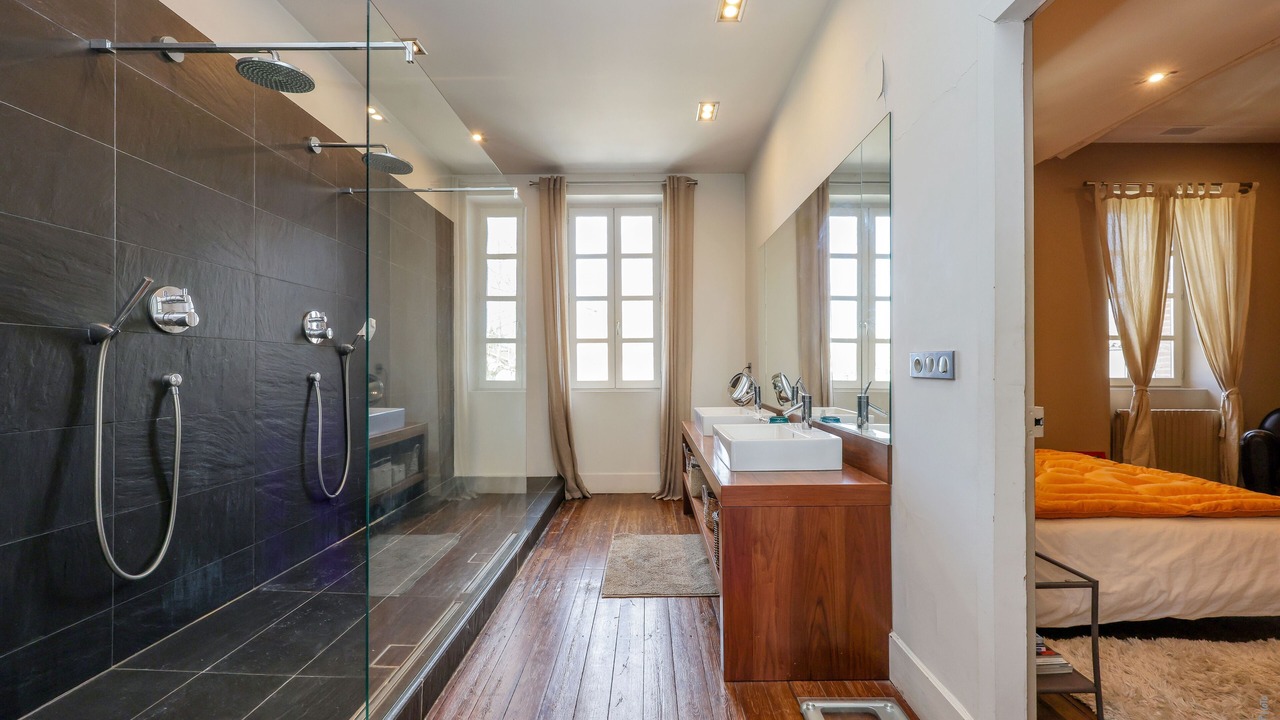 Photo of Bathroom in Lisle-sur-Tarn