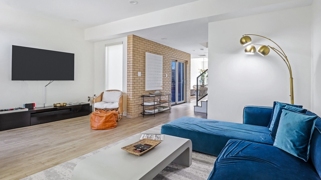 Photo of Livingroom in Phoenix Hill