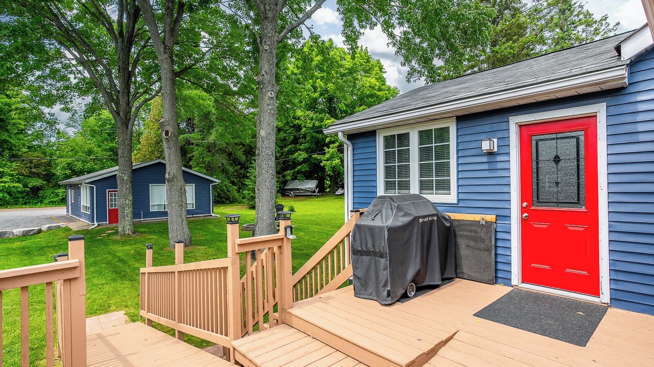 Photo of Outdoor in Head Lake