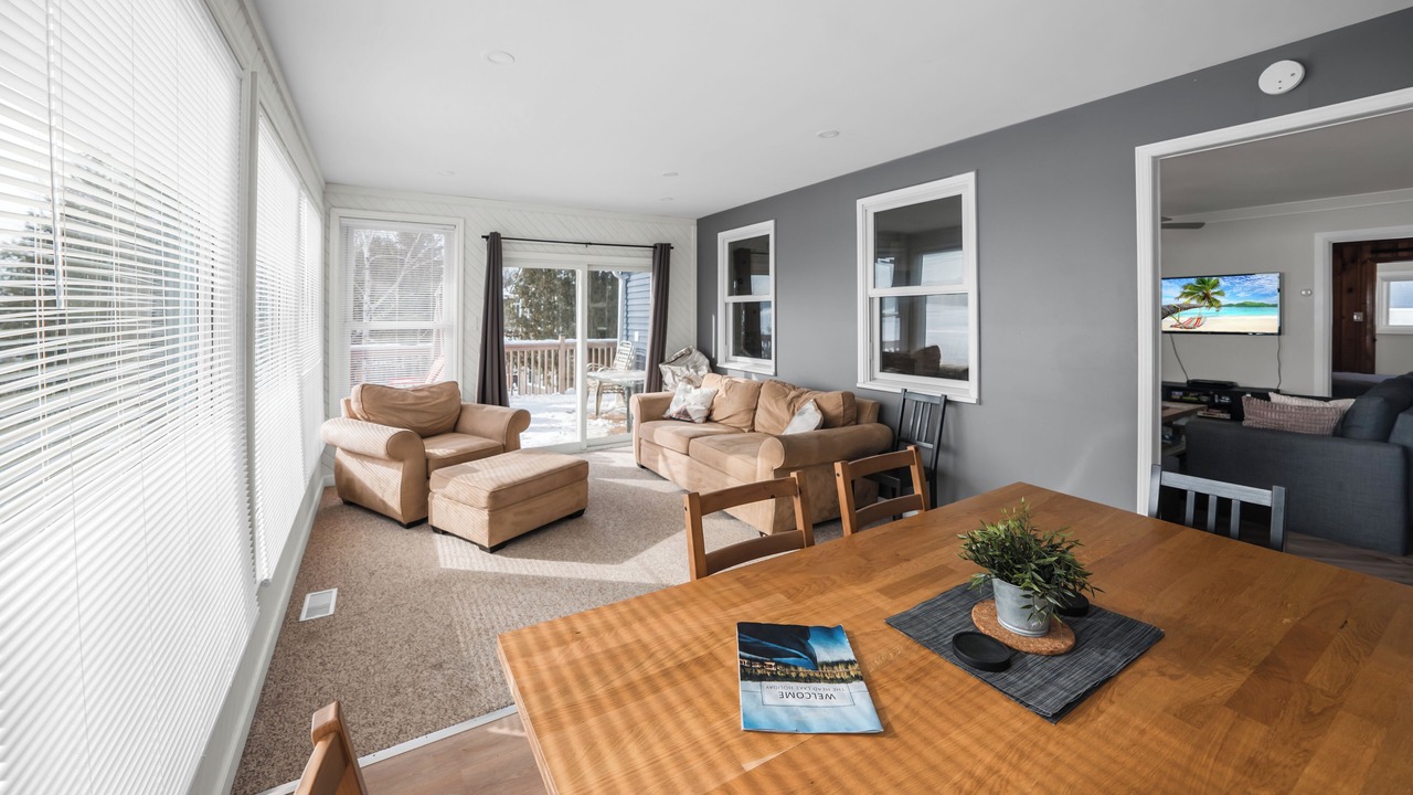 Photo of Livingroom in Head Lake