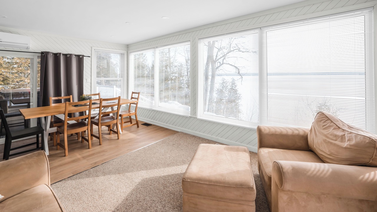 Photo of Livingroom in Head Lake