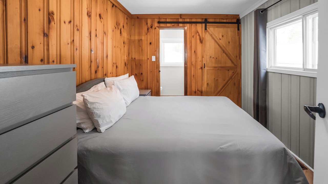 Photo of Bedroom in Head Lake