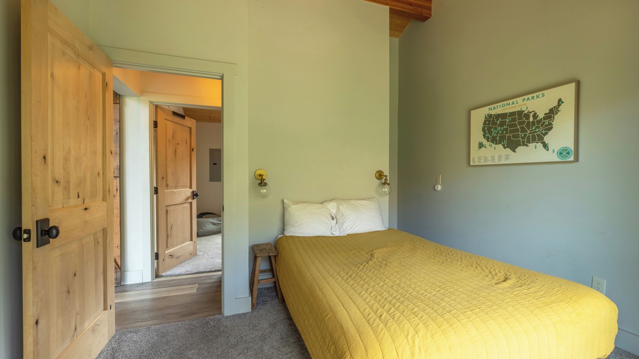 Photo of Bedroom in Lyle