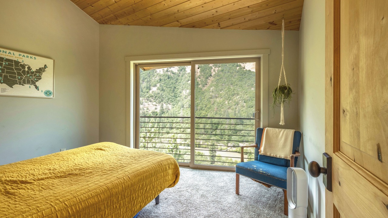 Photo of Bedroom in Lyle