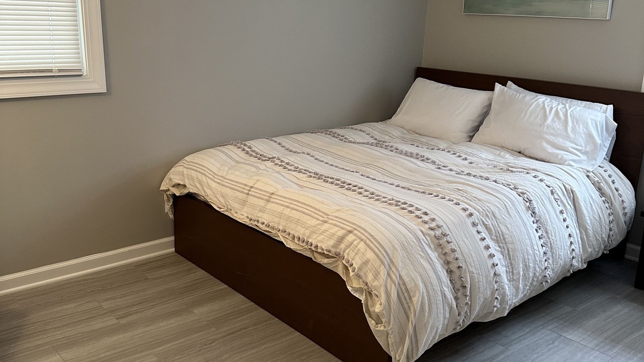 Photo of Bedroom in Round Lake Beach