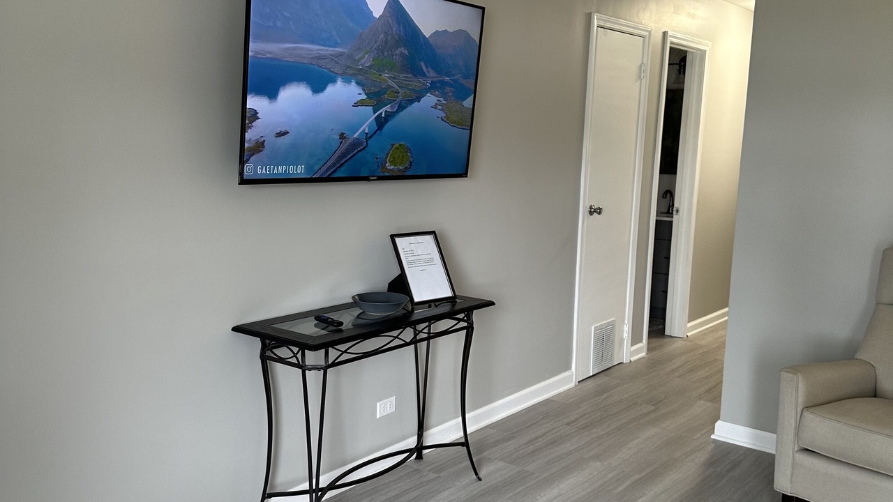 Photo of Bedroom in Round Lake Beach