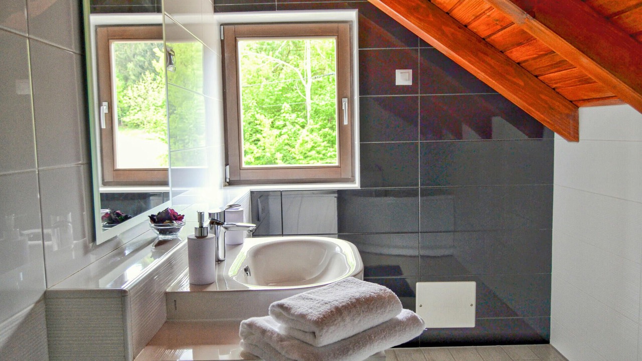 Photo of Bathroom in Sarsoni