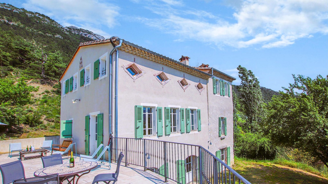 Photo of Others in Die