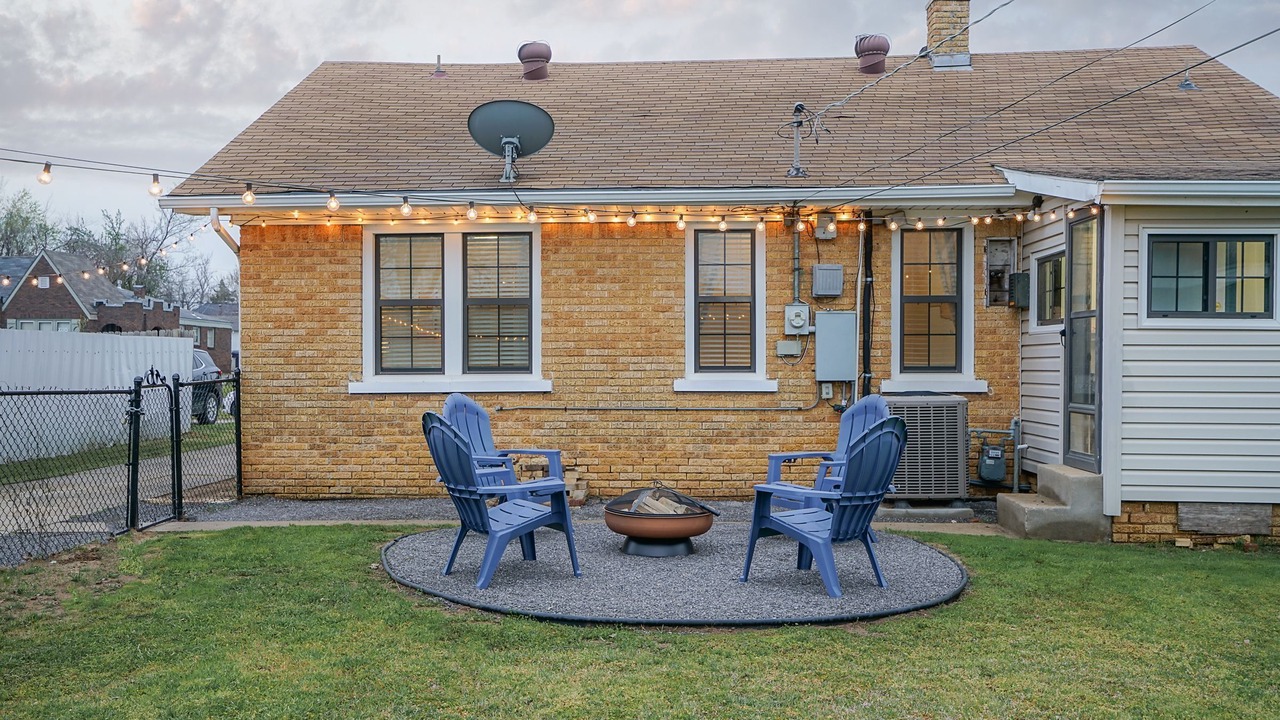 Photo of Outdoor in Crestwood