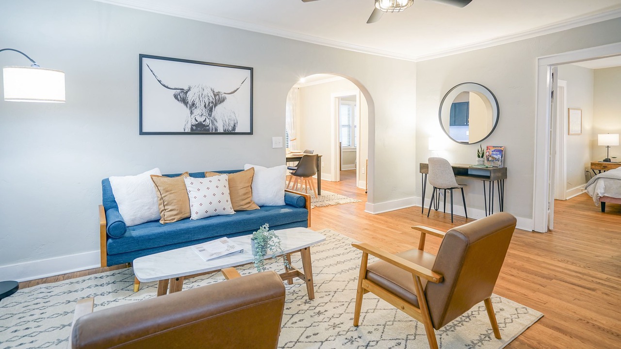 Photo of Livingroom in Crestwood