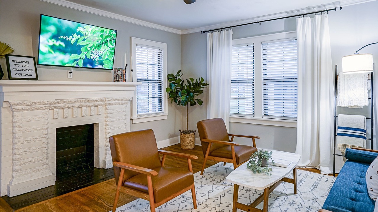 Photo of Livingroom in Crestwood