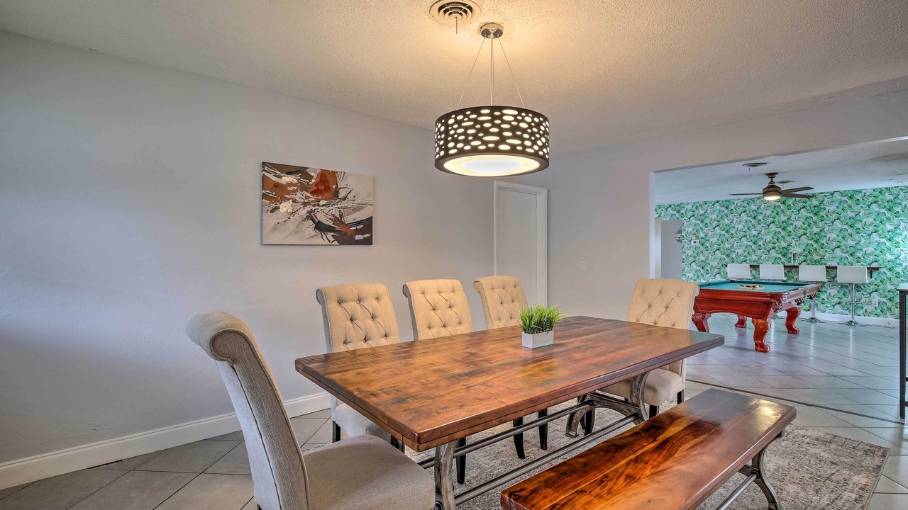 Photo of Livingroom in Survey Creek