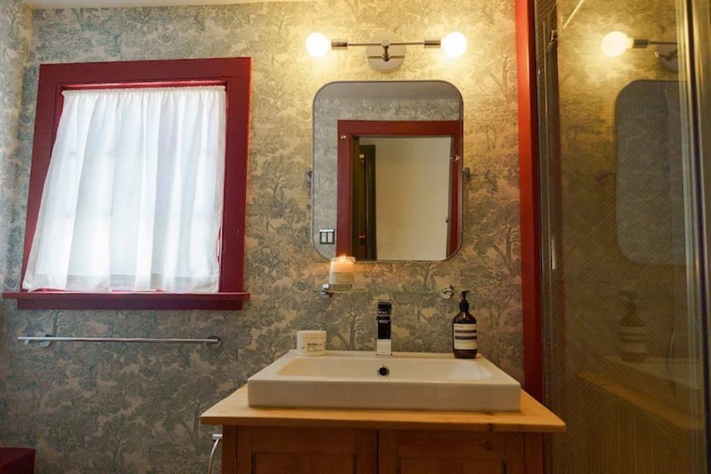 Photo of Bathroom in Oak Hill