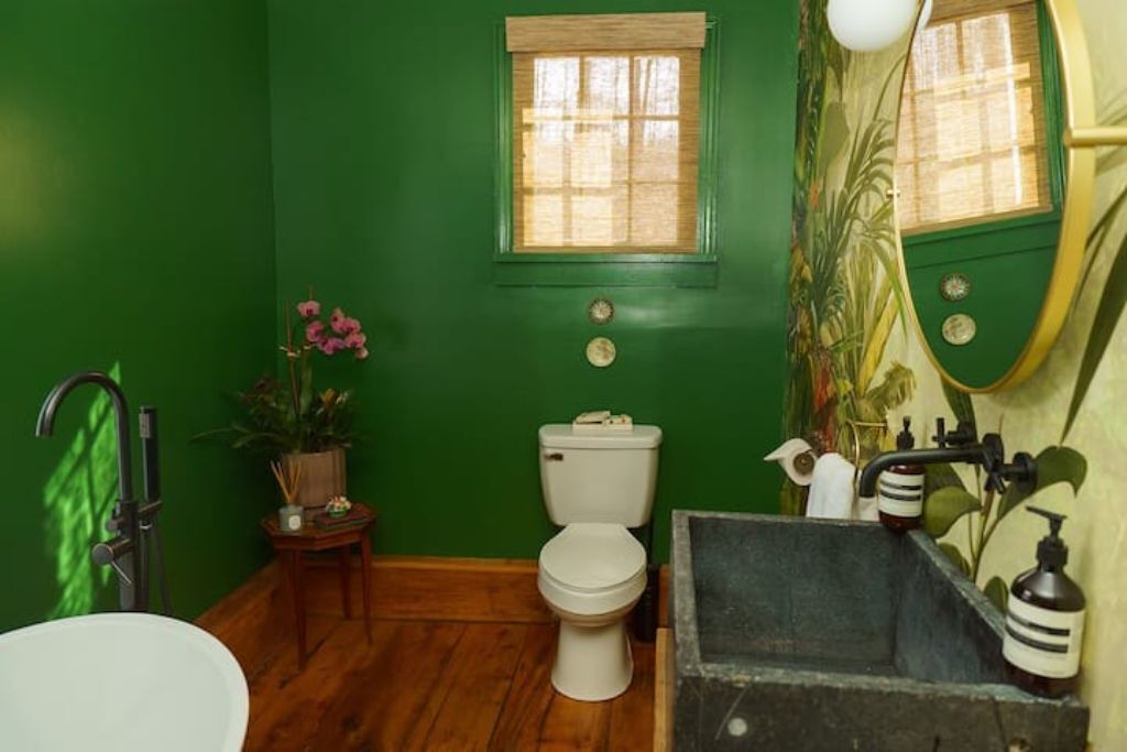 Photo of Bathroom in Oak Hill