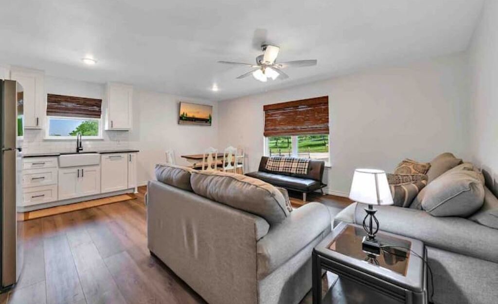 Photo of Livingroom in Moody