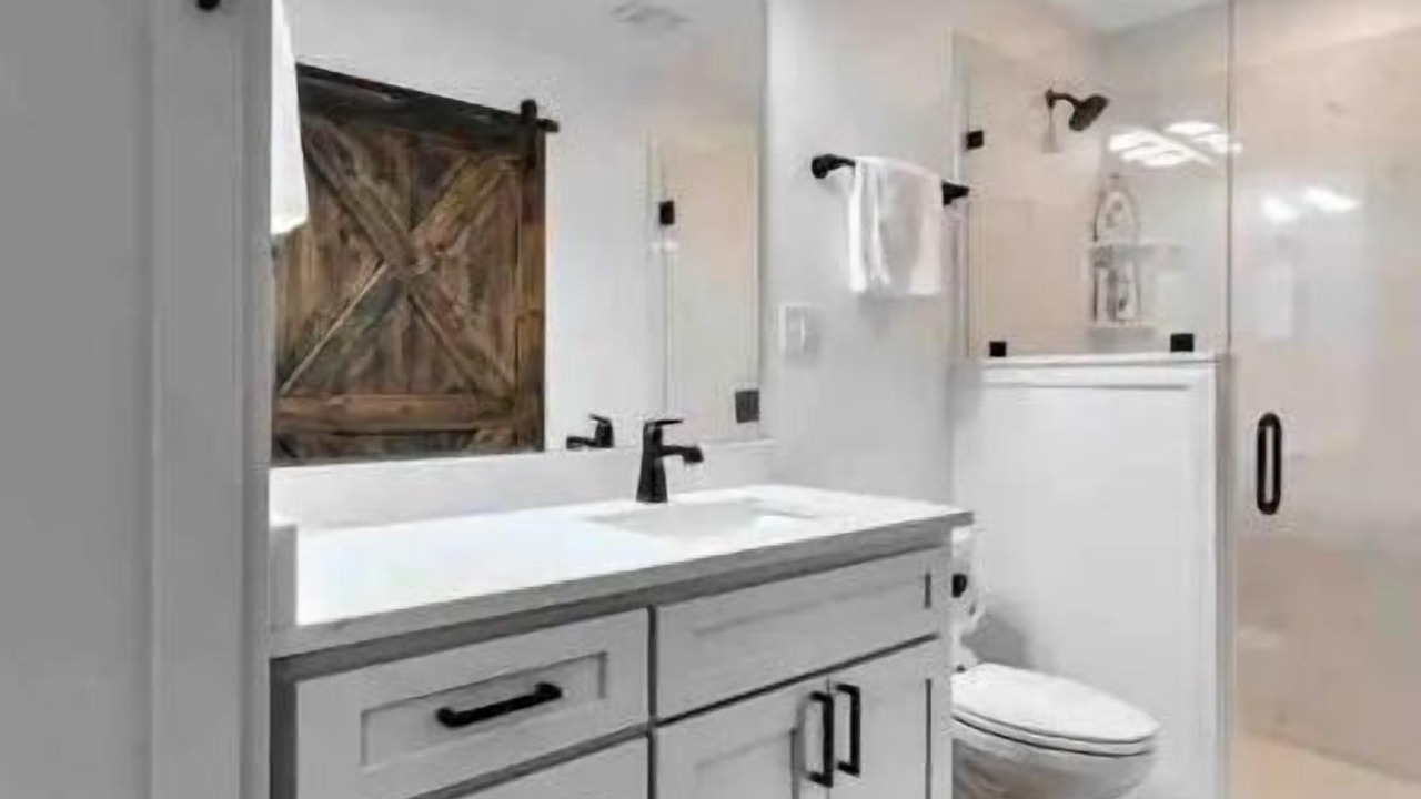 Photo of Bathroom in Moody