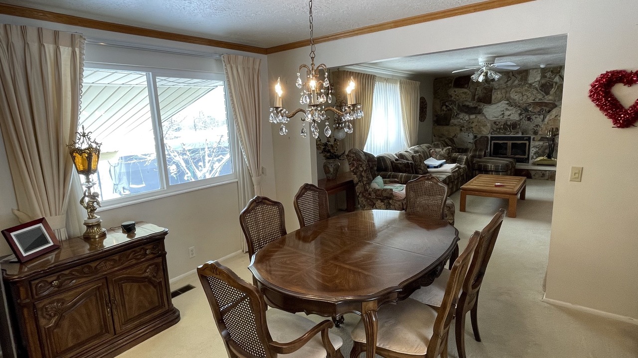 Photo of Livingroom in Cottonwood Heights