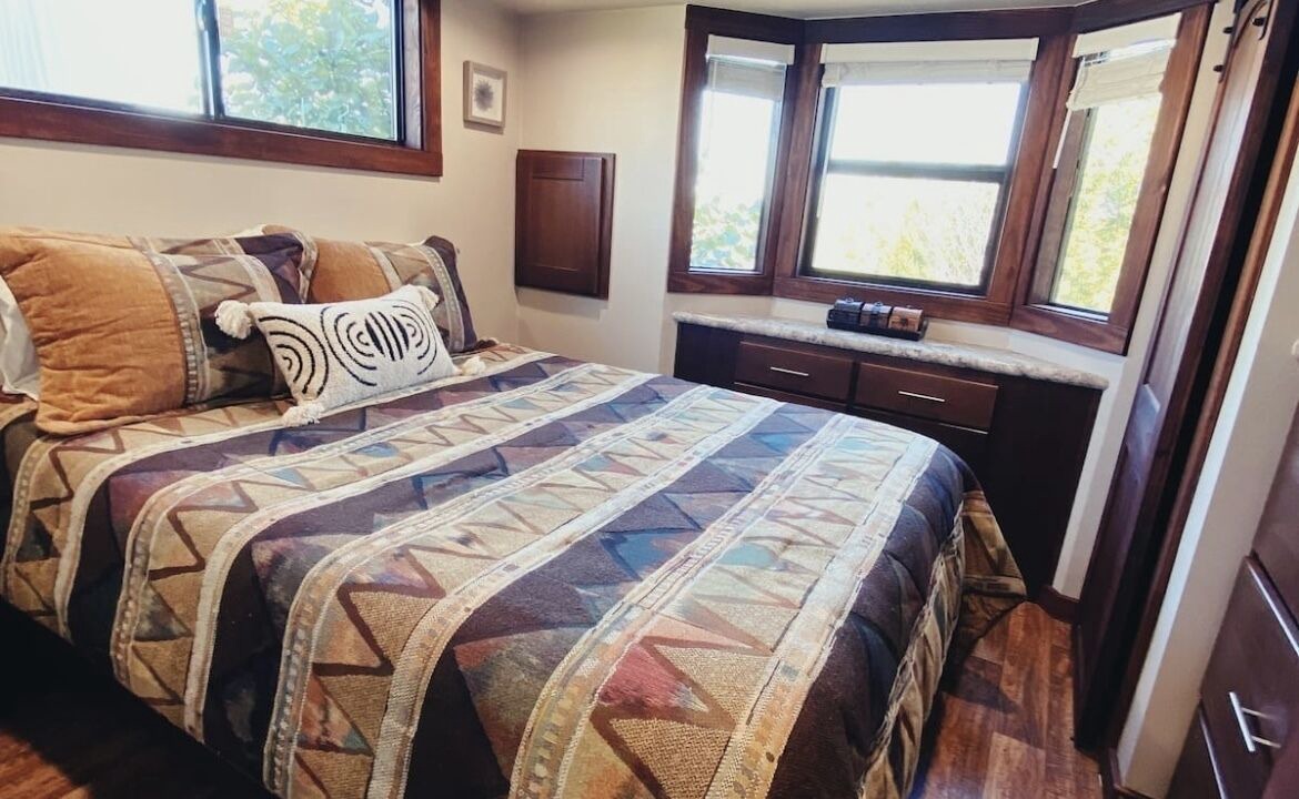 Photo of Bedroom in Annetta North