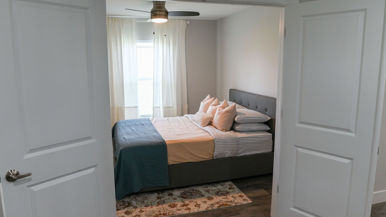 Photo of Bedroom in Warm Mineral Springs