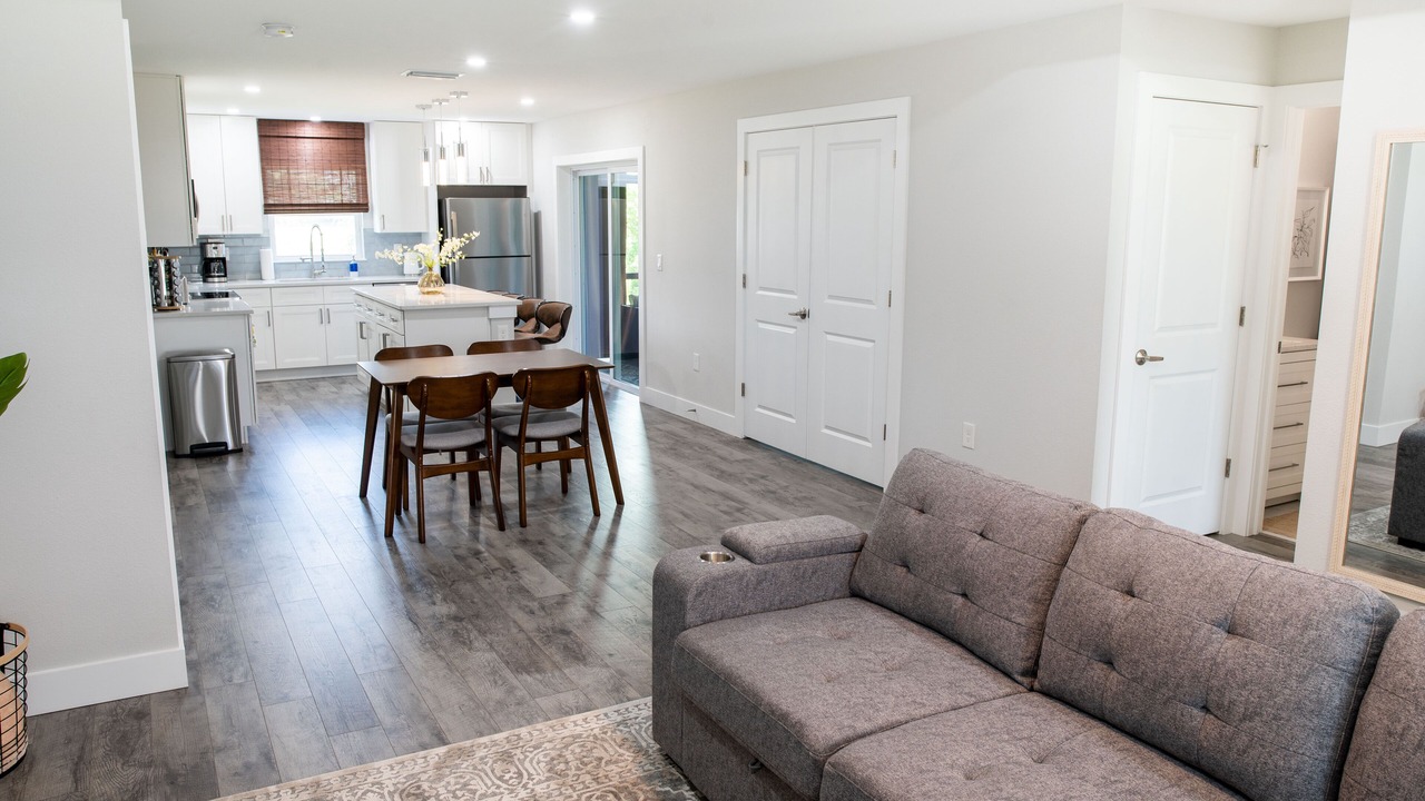 Photo of Livingroom in Warm Mineral Springs