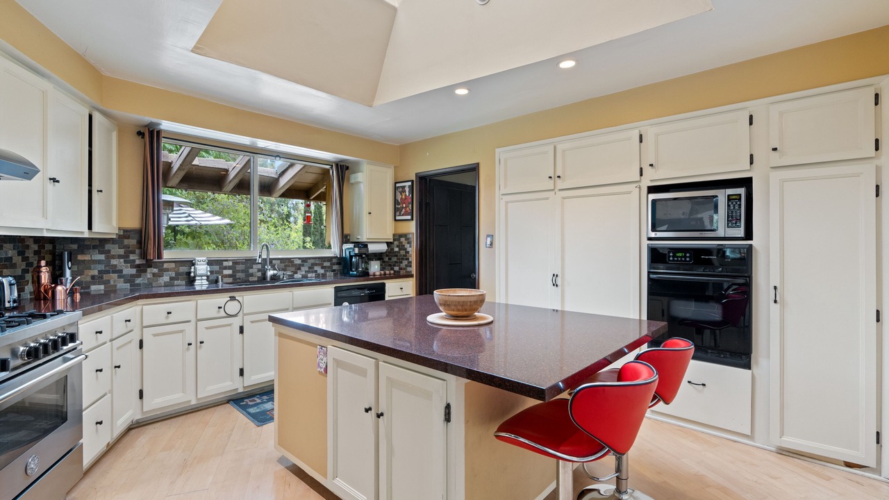 Photo of Kitchen in Shadow Hills