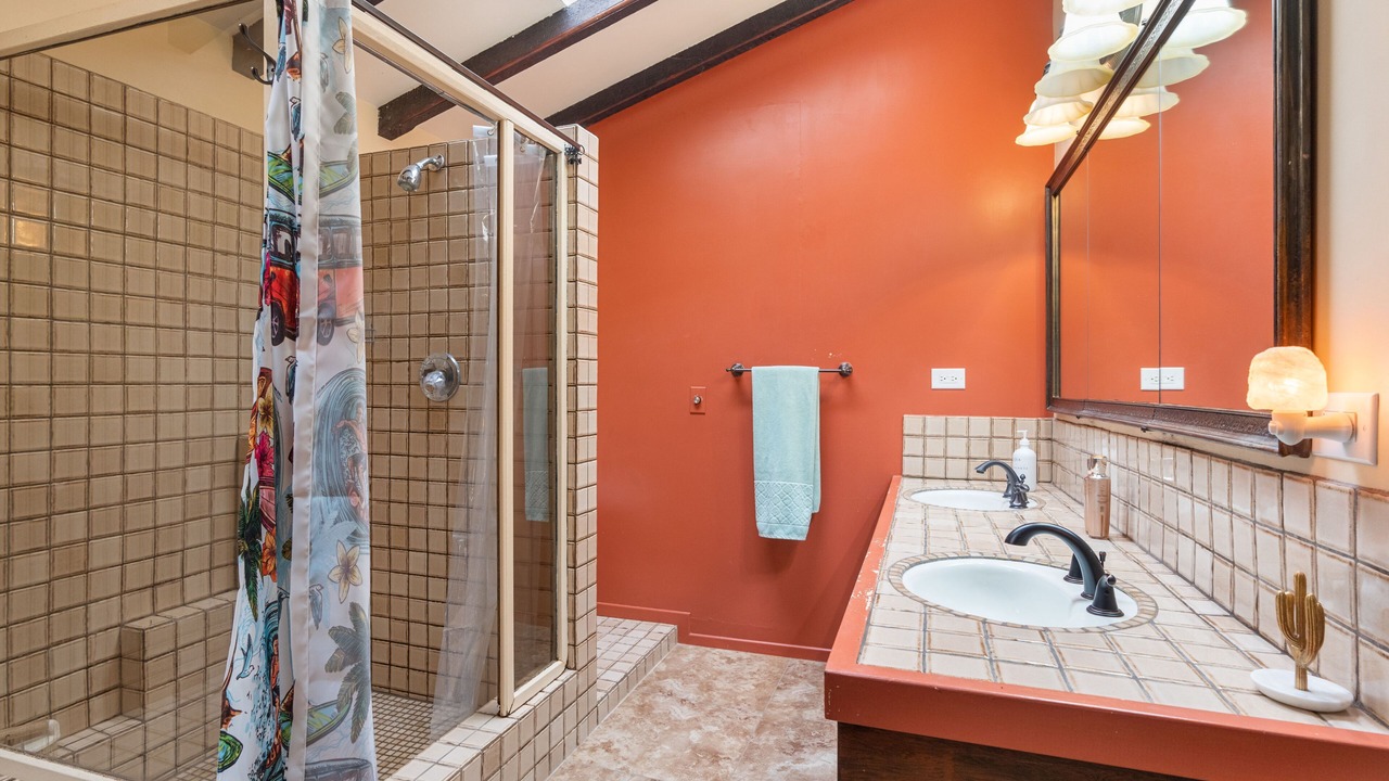 Photo of Bathroom in Shadow Hills